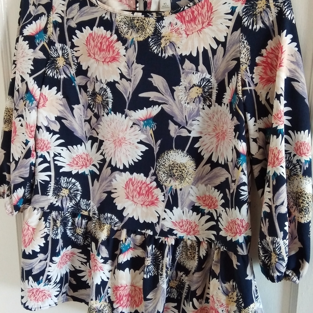 Lauren Conrad Spring Petunias Daffodils Blouse XS